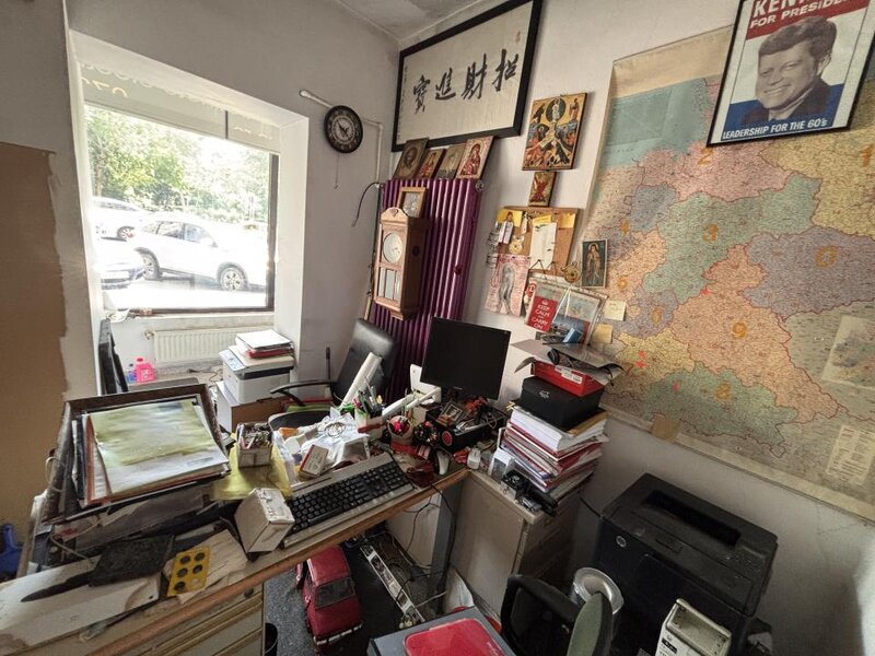 Sala Palatului, Ion Campineanu, spatiu comercial.